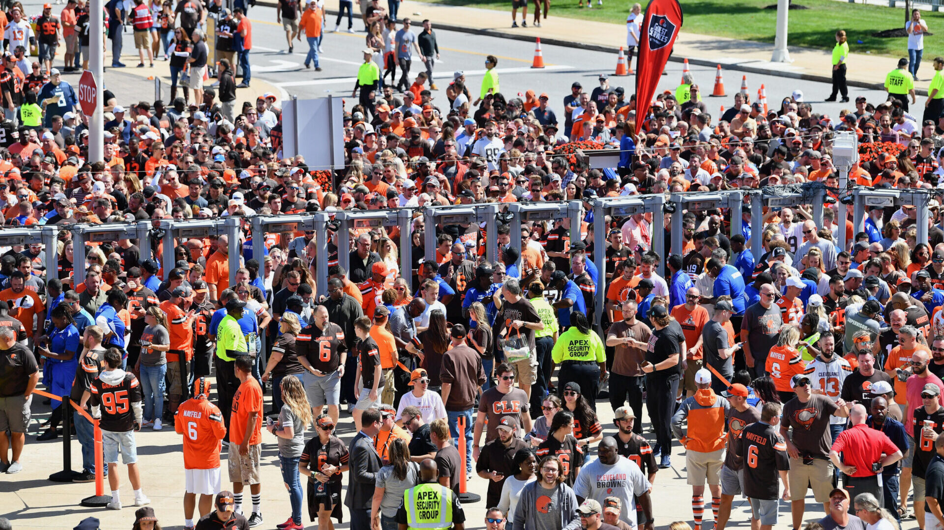 Here we go Brownies! Tailgaters queue up for access to Cleveland's