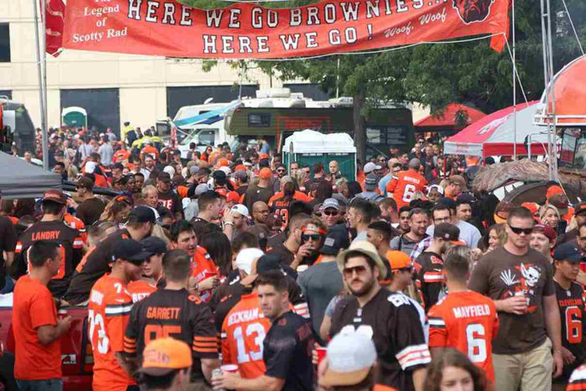 Here we go Brownies! Tailgaters queue up for access to Cleveland's